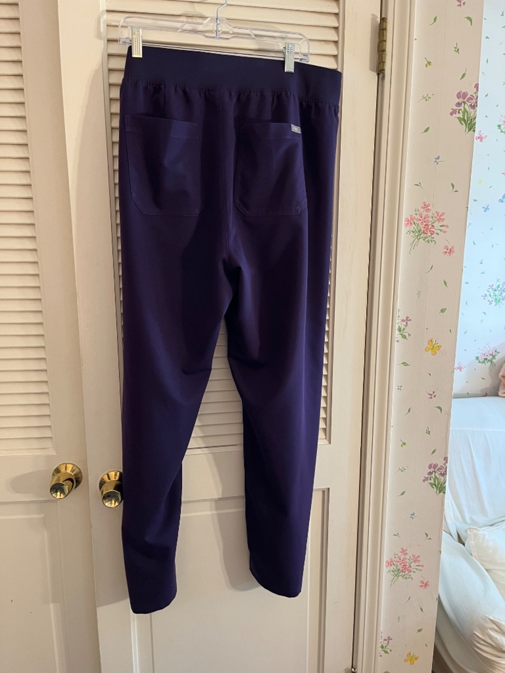 Figs Digital Grape (PO# 6726) Livingston Scrub Pants NWOT Size 4XL - Picture 2 of 8